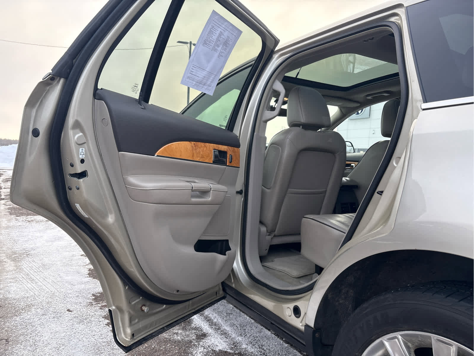 Used 2011 Lincoln MKX AWD w/ 101A Rapid Spec Order Code image 51