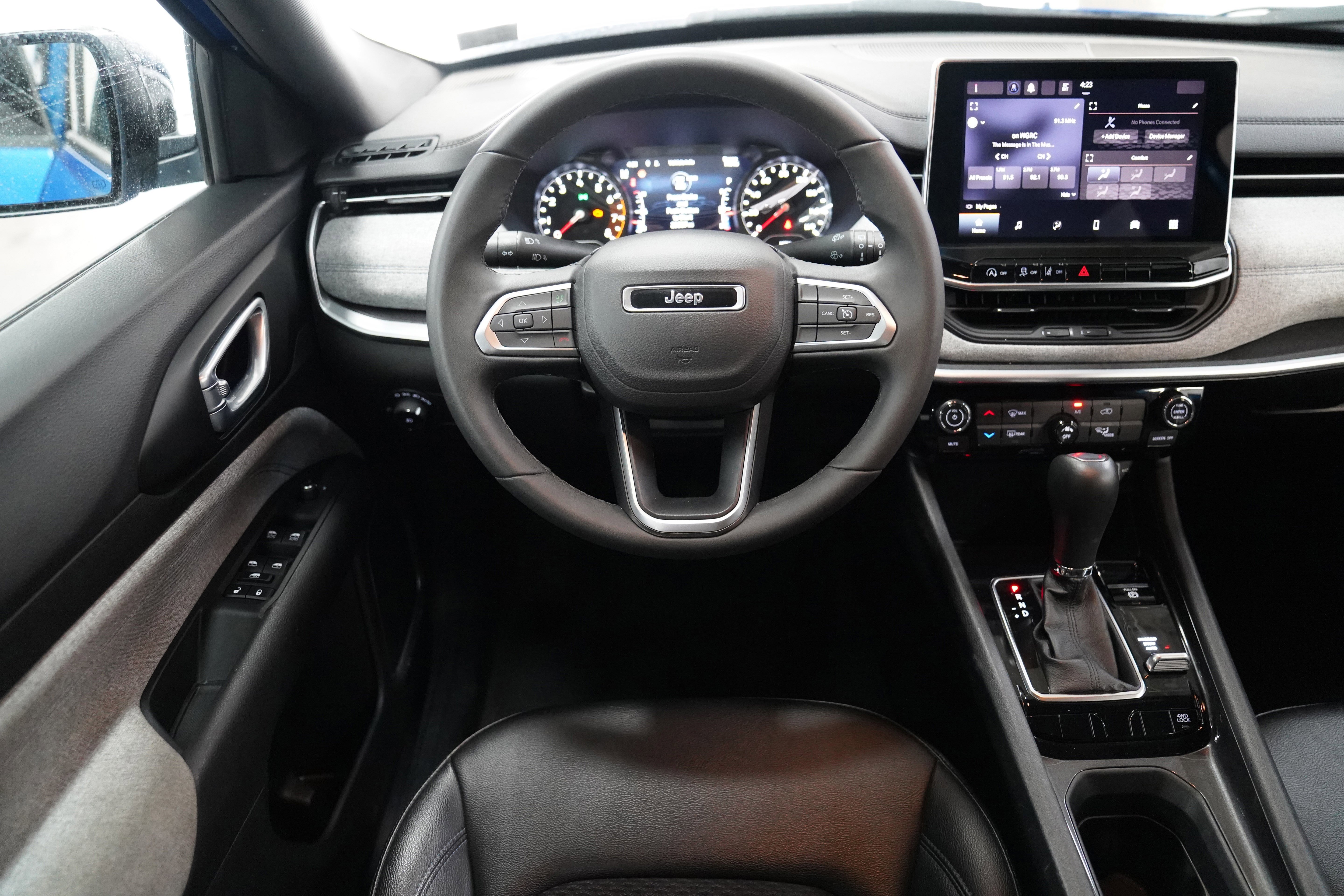 Certified 2024 Jeep Compass Latitude w/ Altitude Special Edition image 12