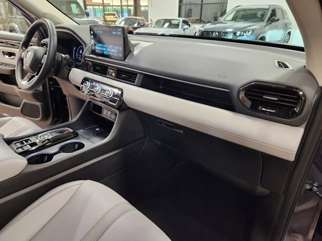 Used 2024 Honda Pilot Touring image 37