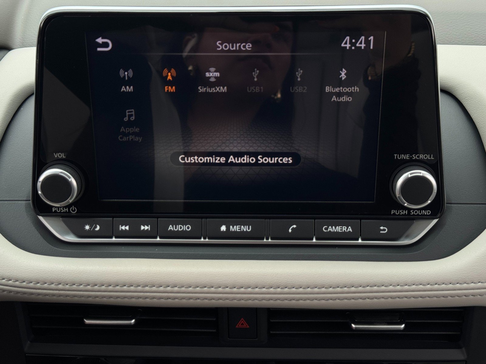 Used 2024 Nissan Rogue SV w/ SV Premium Package image 22
