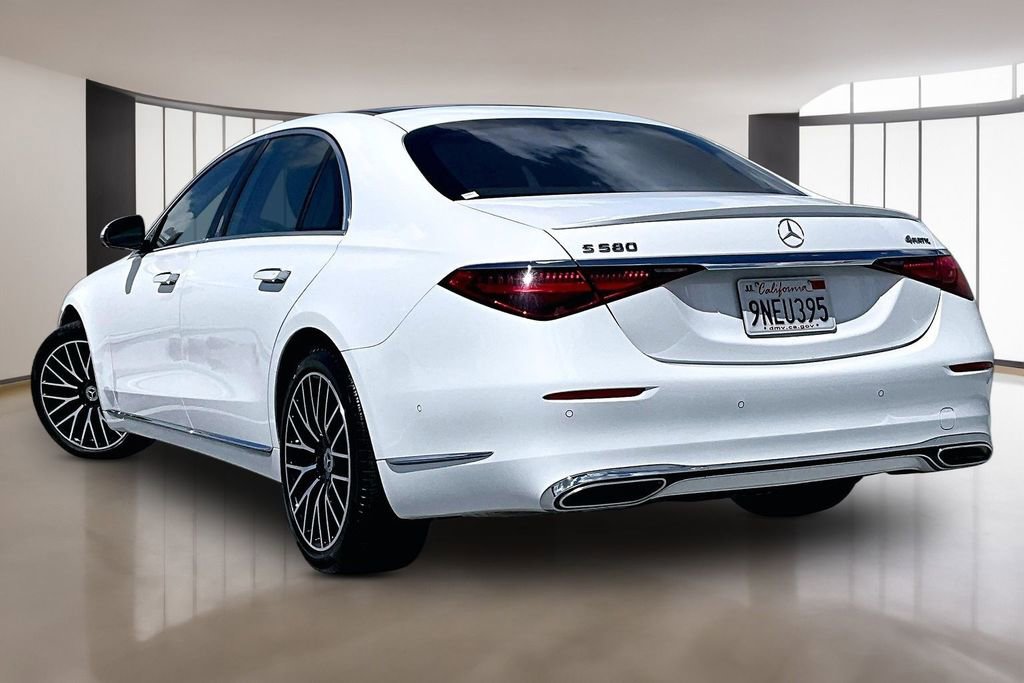 Used 2024 Mercedes-Benz S 580 4MATIC Sedan image 4