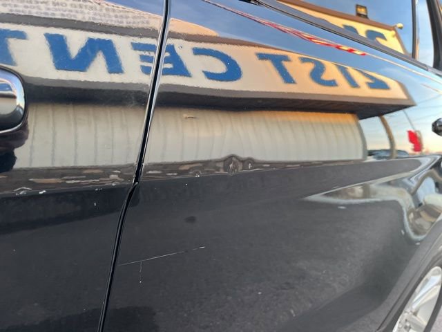 Used 2016 Ford Explorer XLT w/ Equipment Group 202A FWD image 8