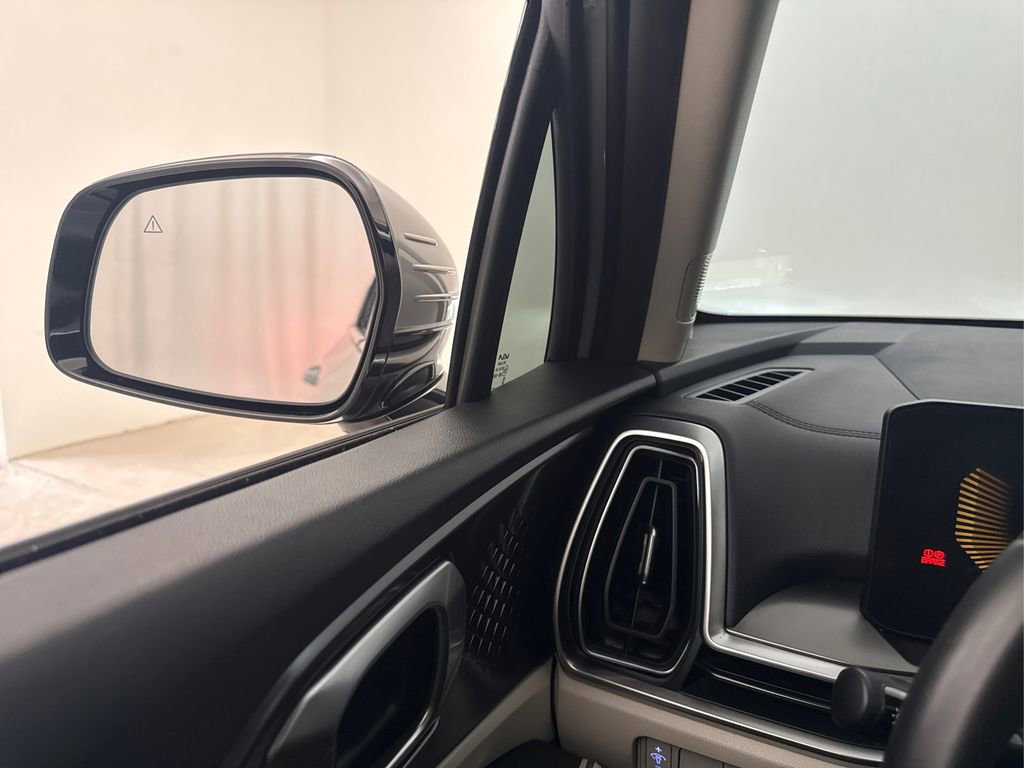 Used 2024 Kia Sorento S w/ Panoramic Sunroof Package FWD image 39
