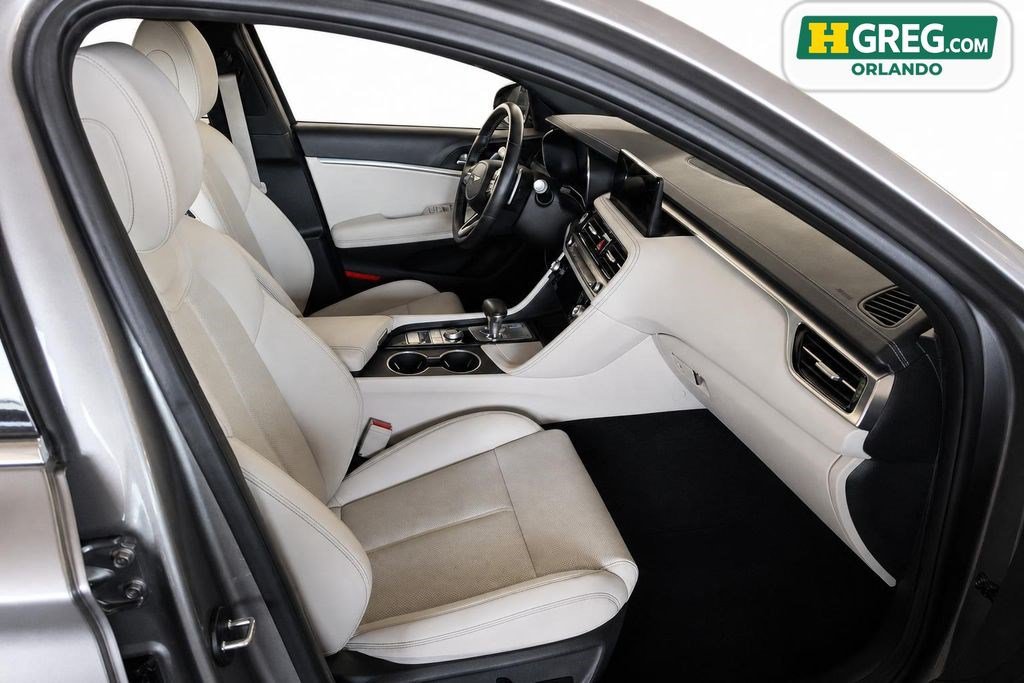 Used 2025 Genesis G70 2.5T RWD image 15