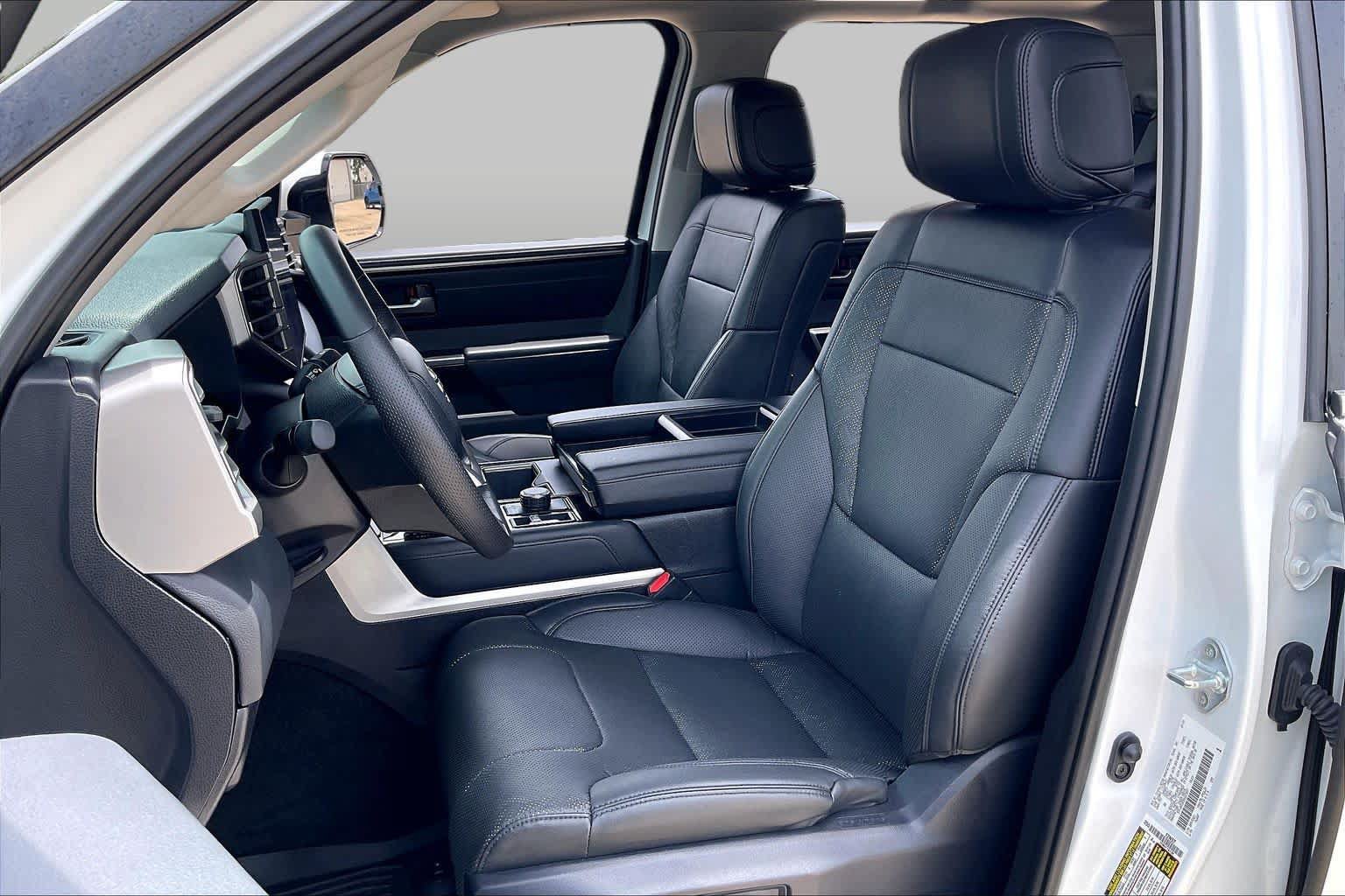 Used 2024 Toyota Tundra Limited AWD/4WD image 8