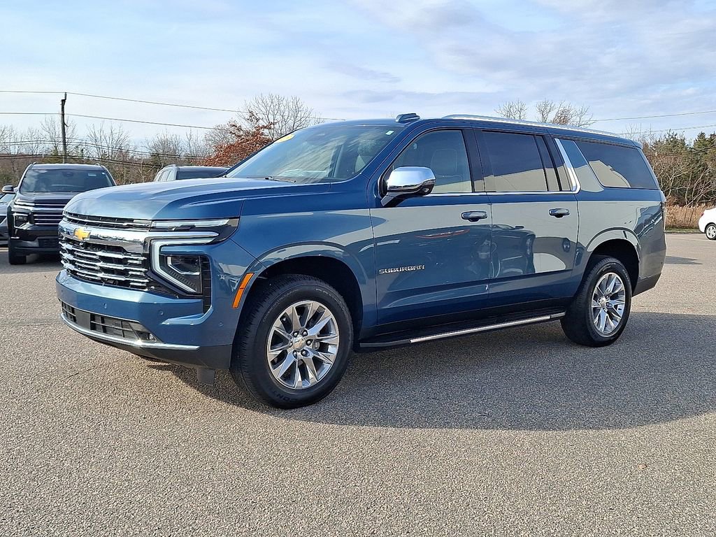 Used 2025 Chevrolet Suburban Premier image 6