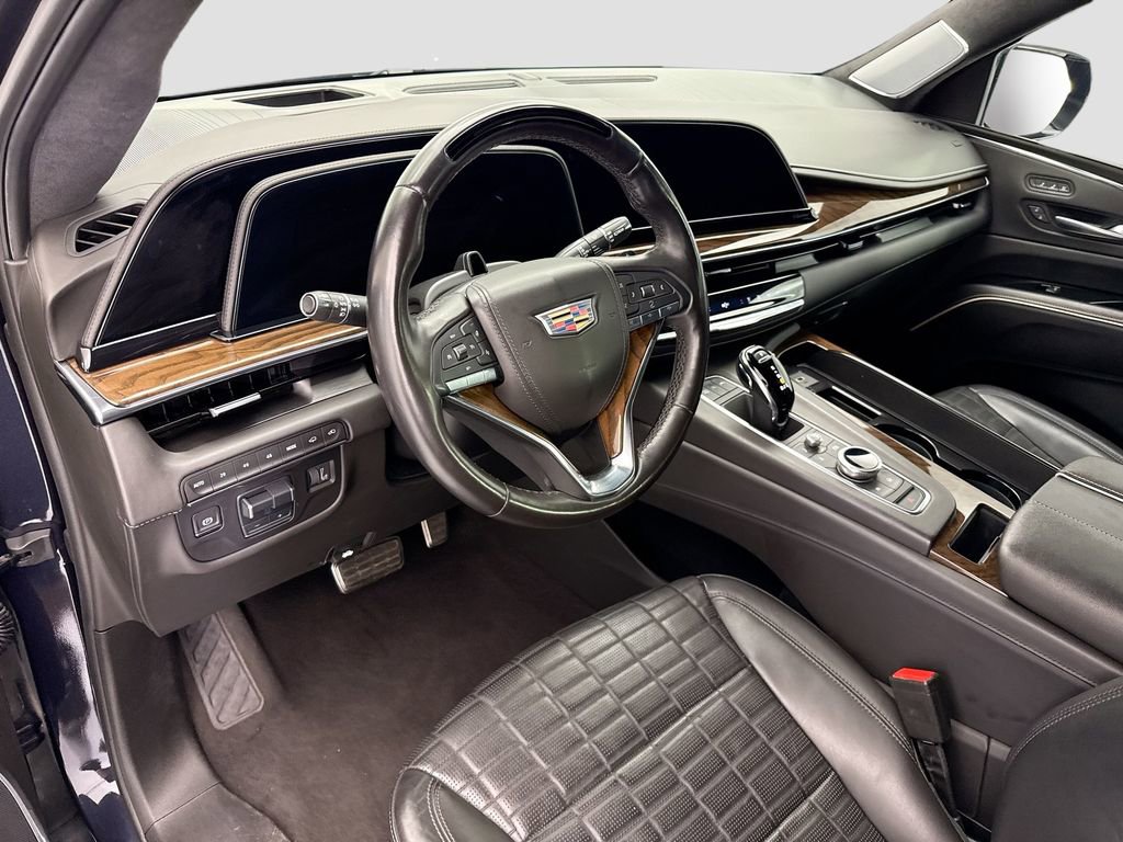 Used 2023 Cadillac Escalade ESV Sport Platinum w/ LPO, ONYX Package image 9