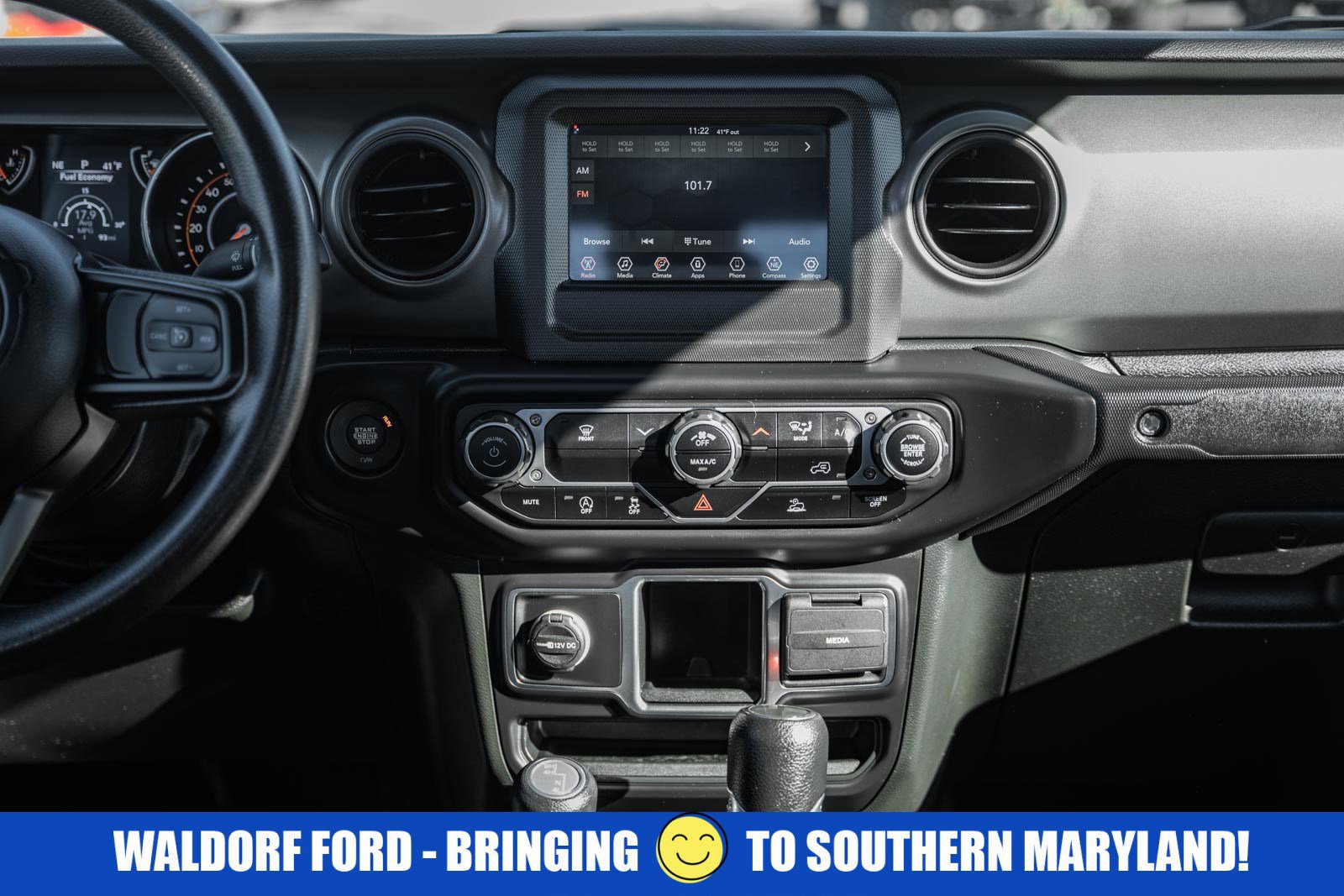 Used 2023 Jeep Gladiator Sport image 20