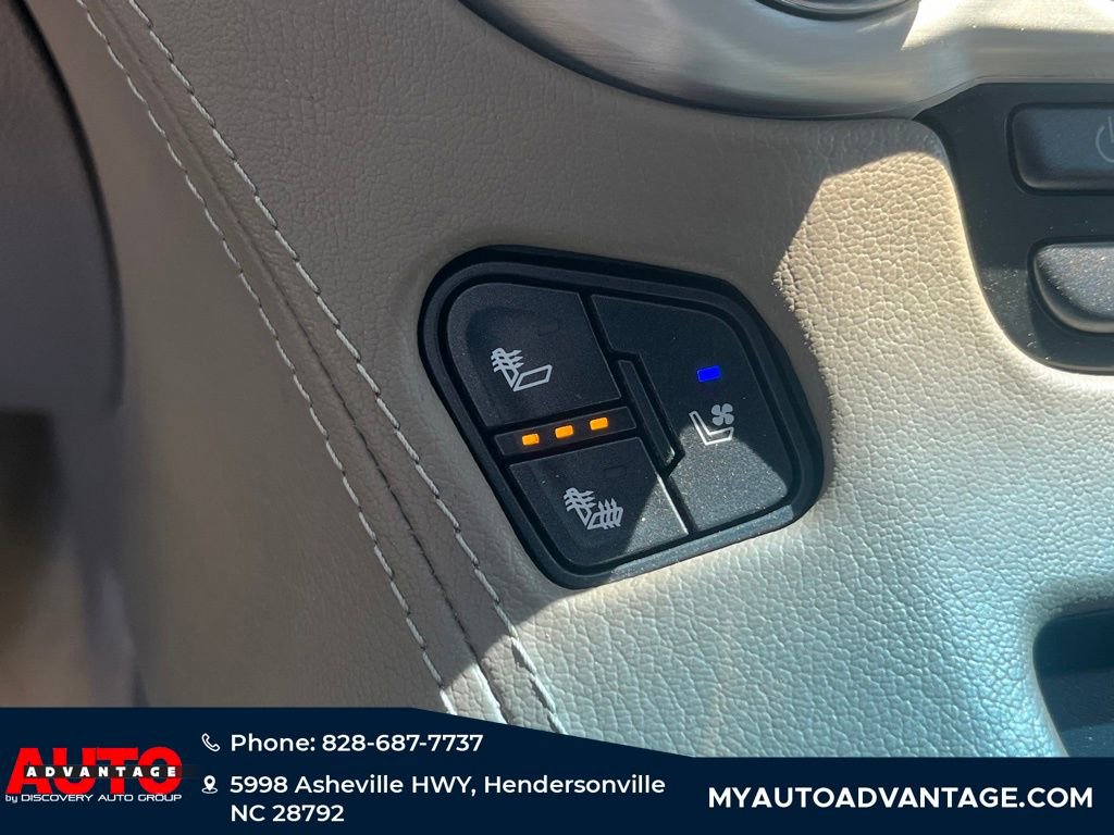 Used 2018 GMC Yukon SLT w/ Open Road Package AWD/4WD image 17