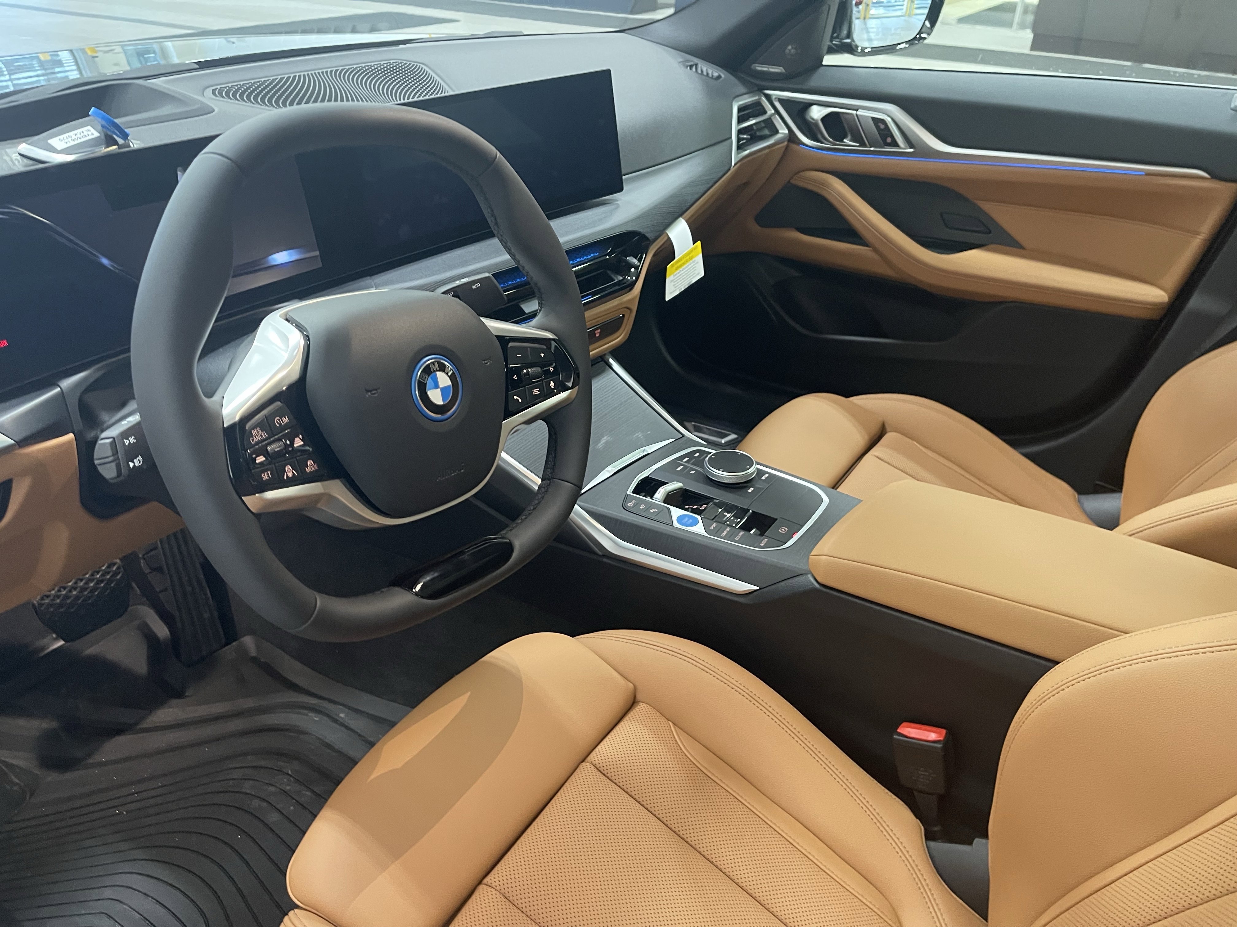 Used 2025 BMW i4 xDrive40i w/ Premium Package image 9