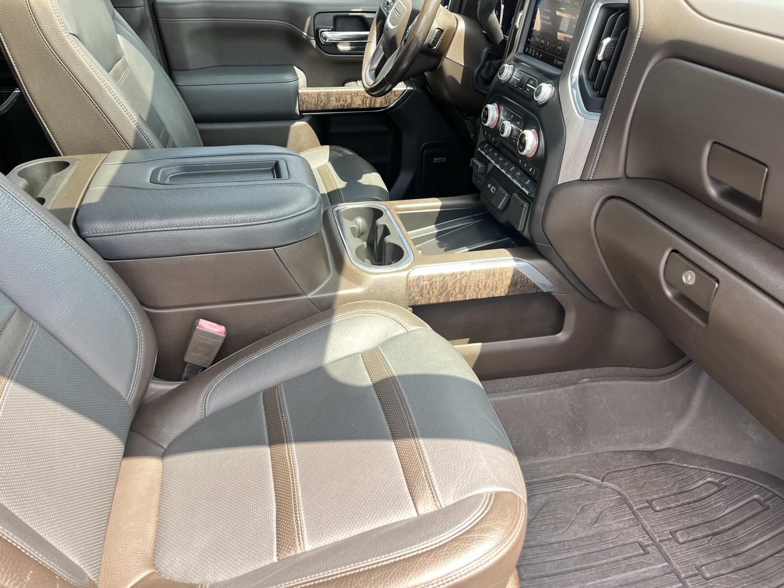 Used 2020 GMC Sierra 3500 Denali w/ Denali Ultimate Package AWD/4WD image 22
