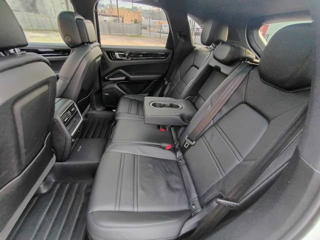 Used 2020 Porsche Cayenne image 60