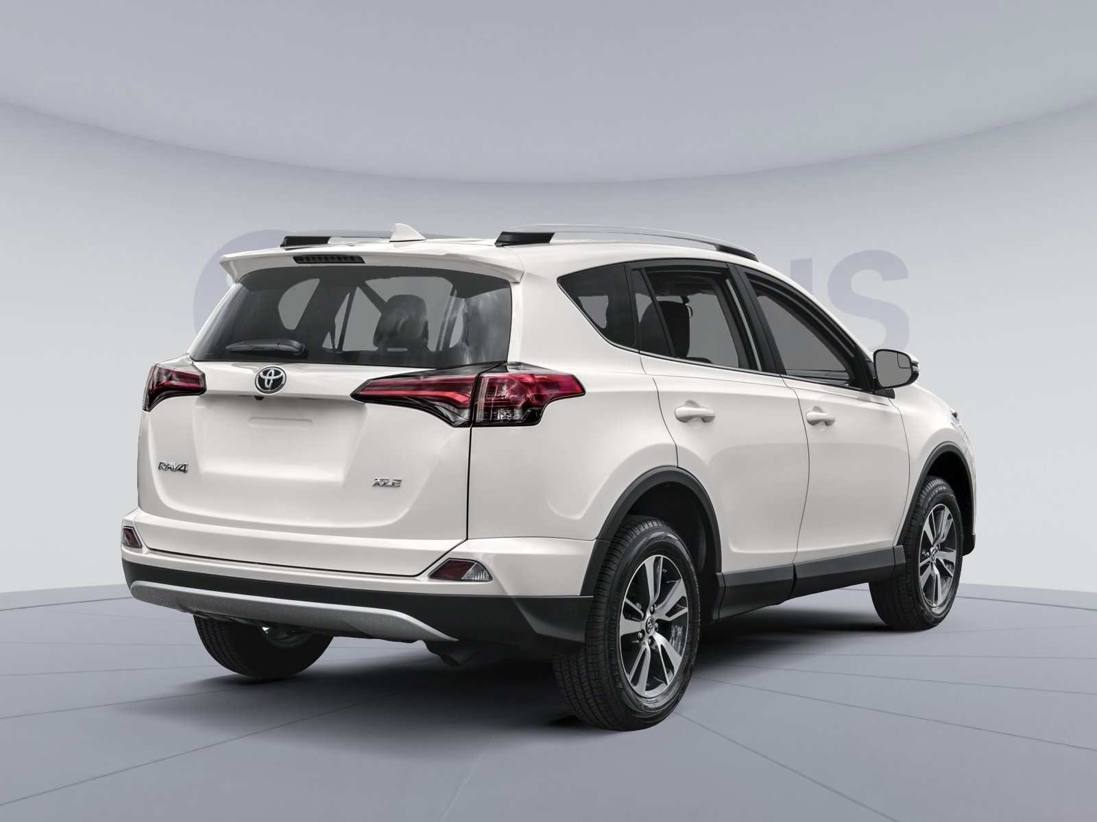 Used 2017 Toyota RAV4 XLE image 2