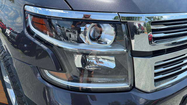 Used 2017 Chevrolet Suburban Premier AWD/4WD image 28
