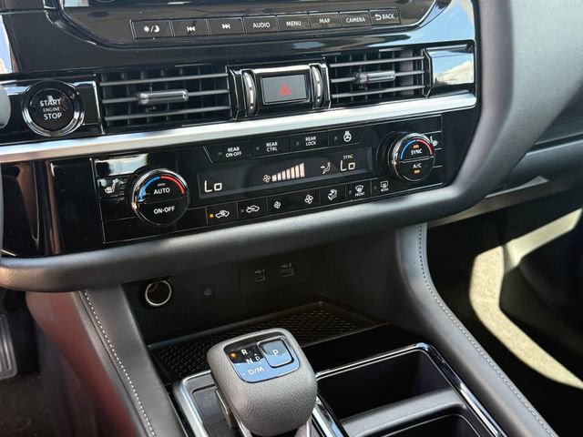 Used 2025 Nissan Pathfinder SL image 19