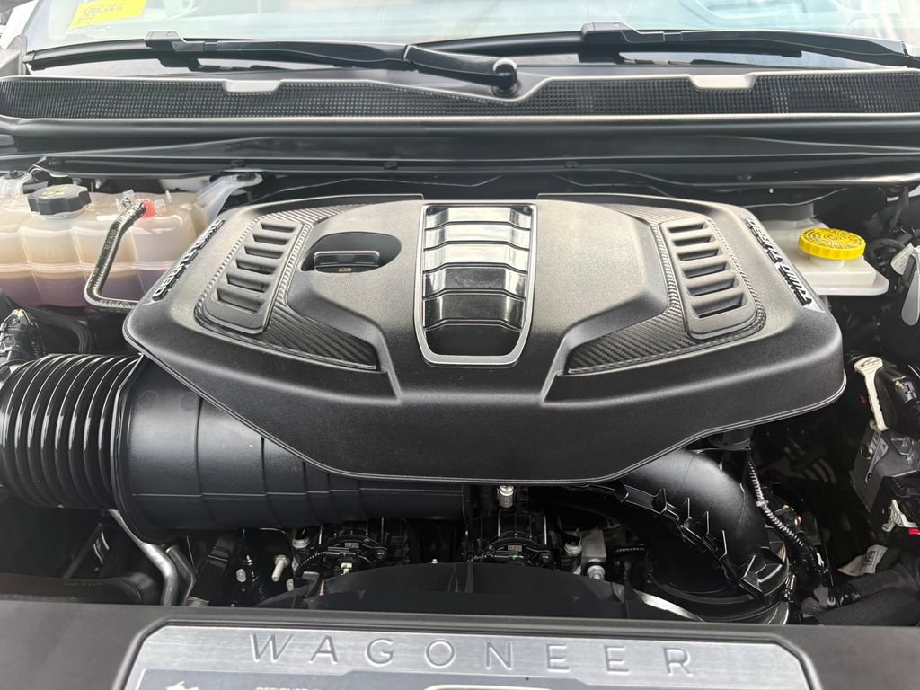 Used 2025 Jeep Grand Wagoneer L Series III w/ Rear Seat Video Group 1 AWD/4WD image 29