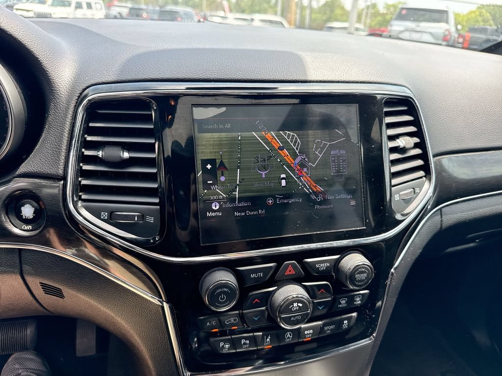 Used 2020 Jeep Grand Cherokee Trailhawk w/ Premium Lighting Group AWD/4WD image 16