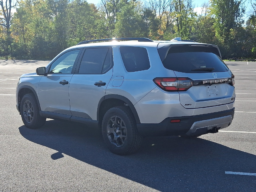 New 2026 Honda Pilot TrailSport image 4