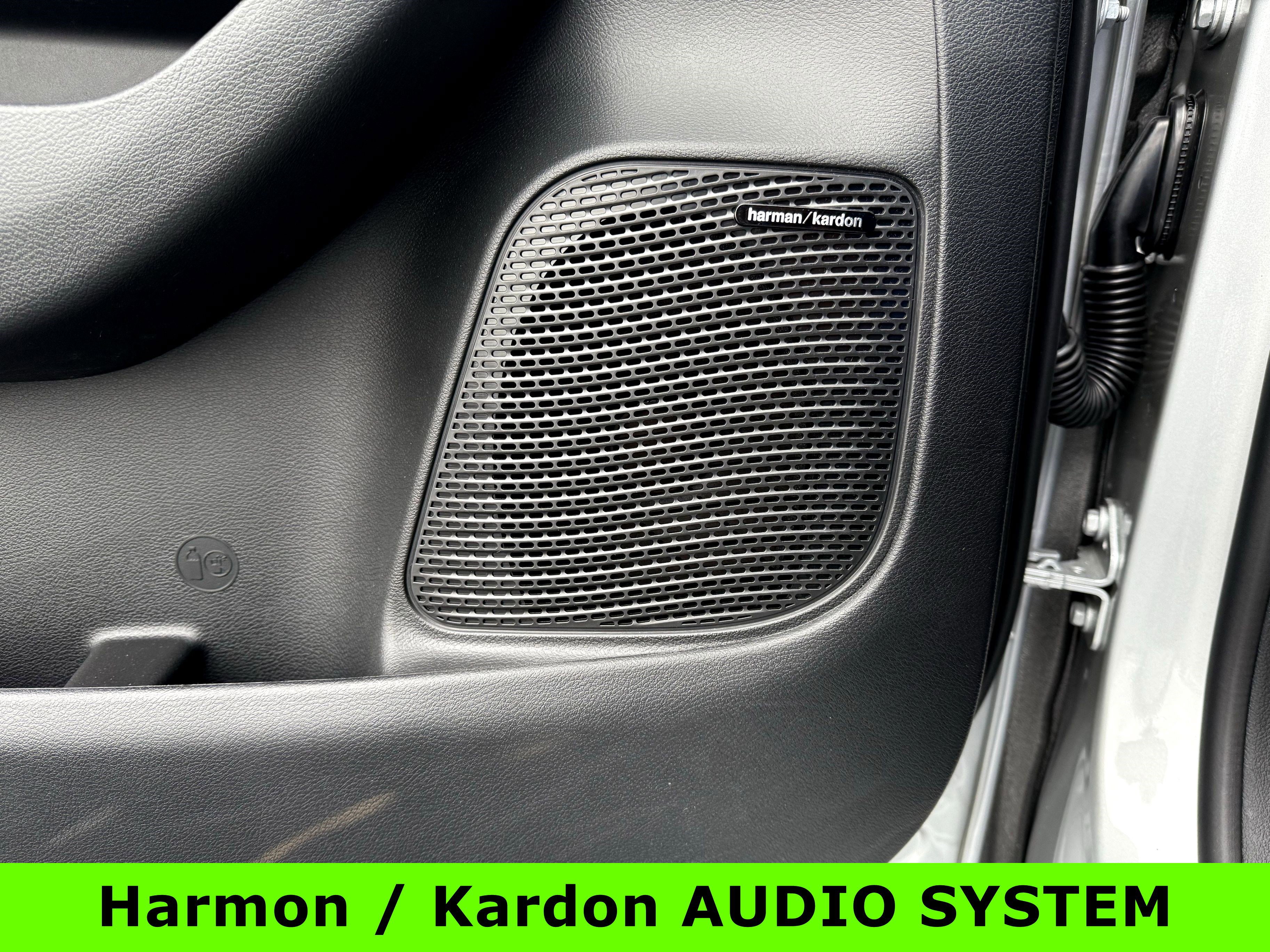 New 2026 Chrysler Pacifica Limited image 19