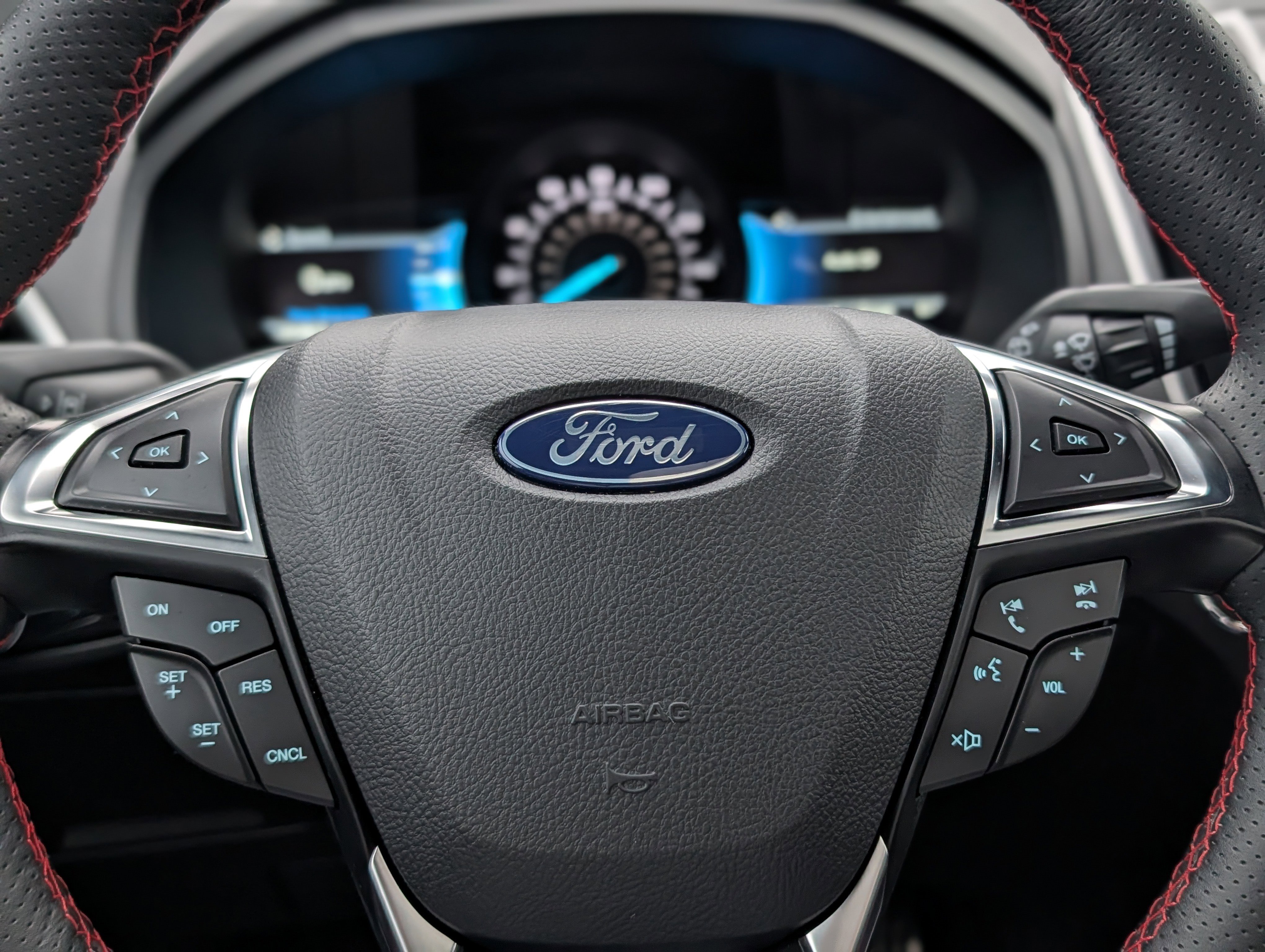 Used 2024 Ford Edge ST-Line image 24