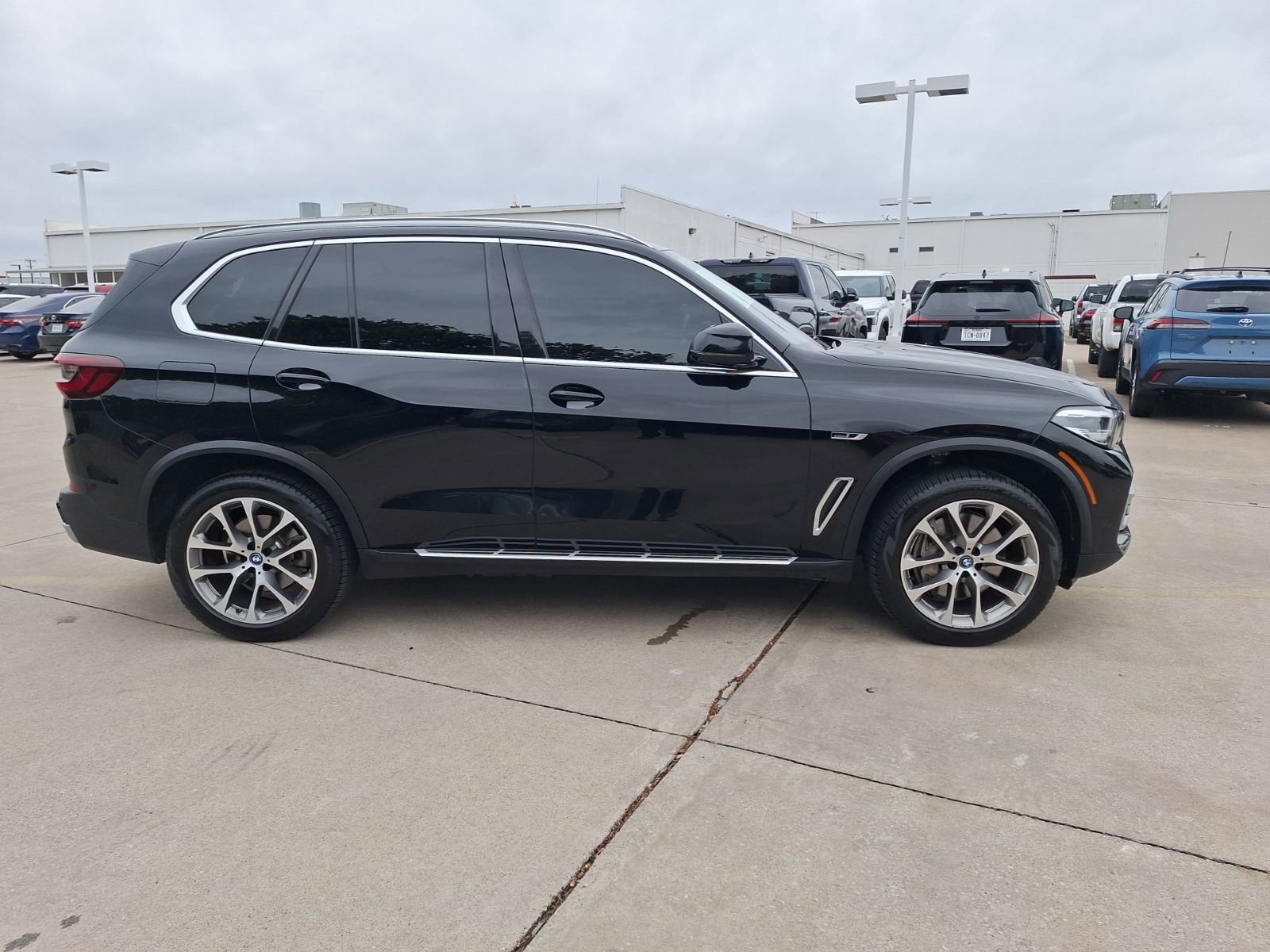 Used 2023 BMW X5 xDrive45e AWD/4WD image 7