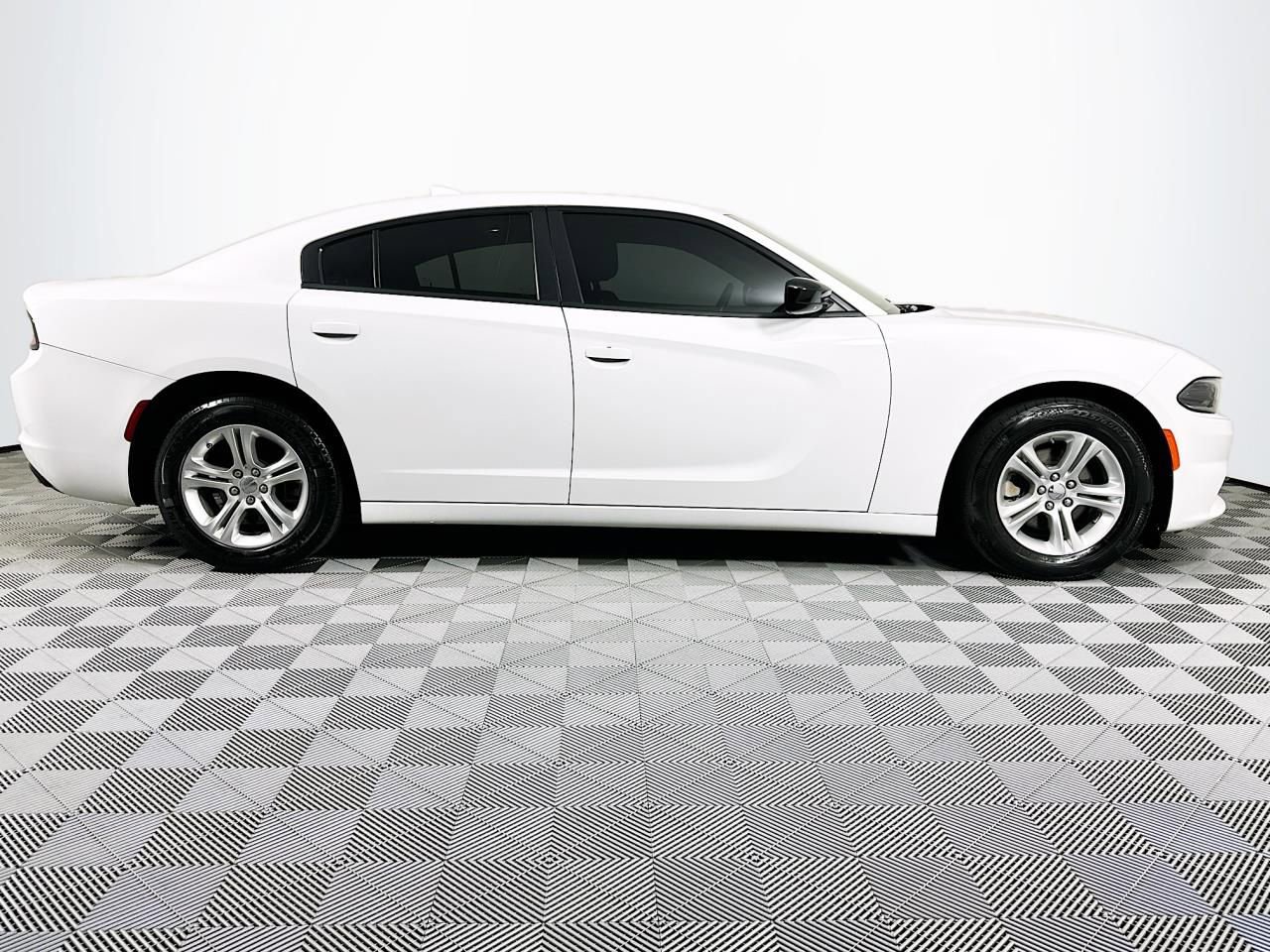 Used 2023 Dodge Charger SXT w/ Cold Weather Package RWD image 26