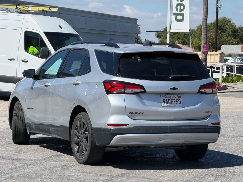 Used 2022 Chevrolet Equinox RS image 2