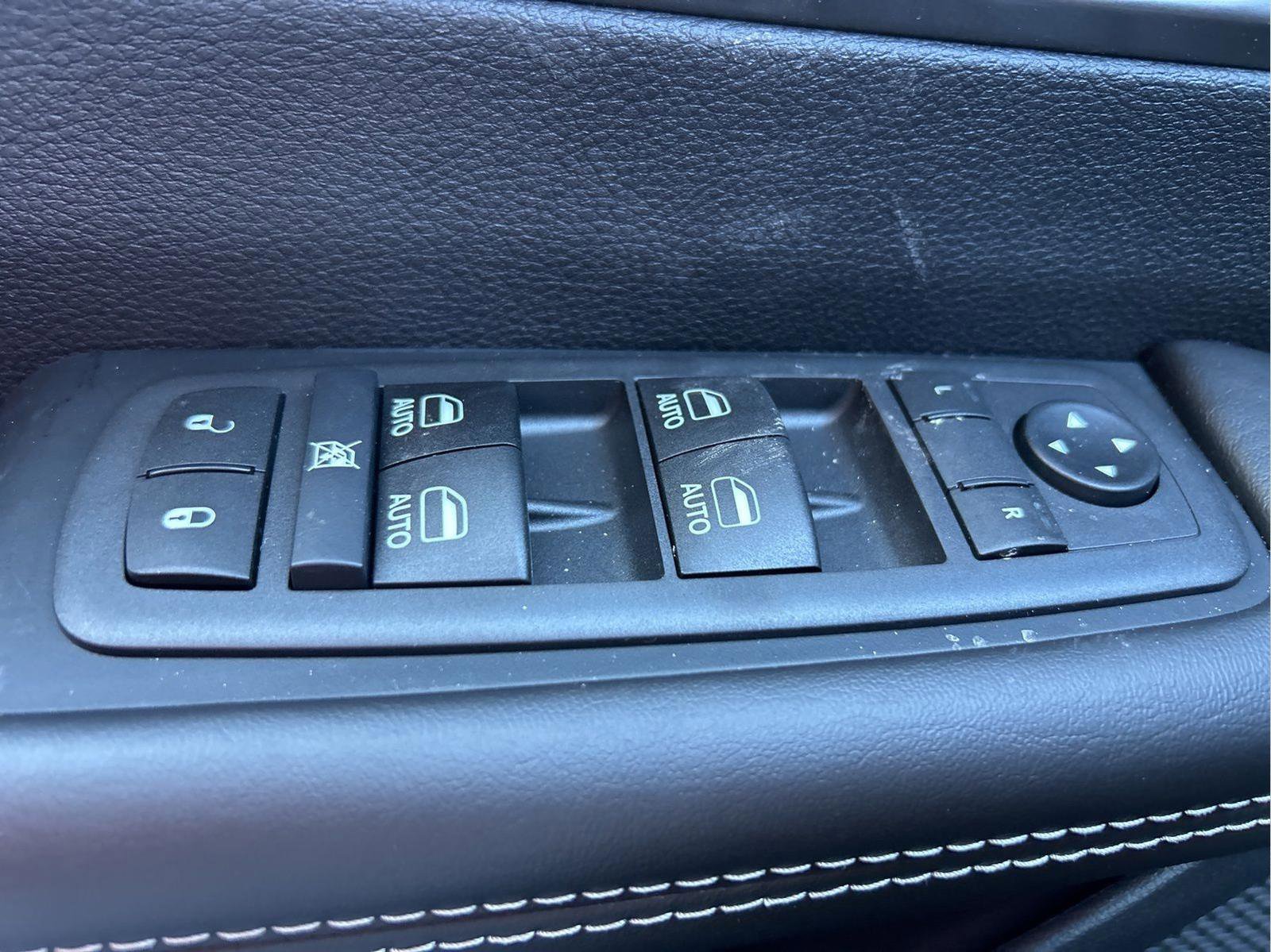 New 2026 Chrysler Voyager LX image 15