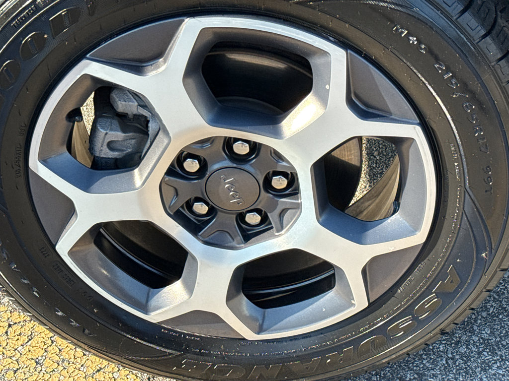 Used 2022 Jeep Compass Trailhawk w/ Sun and Sound Group image 9