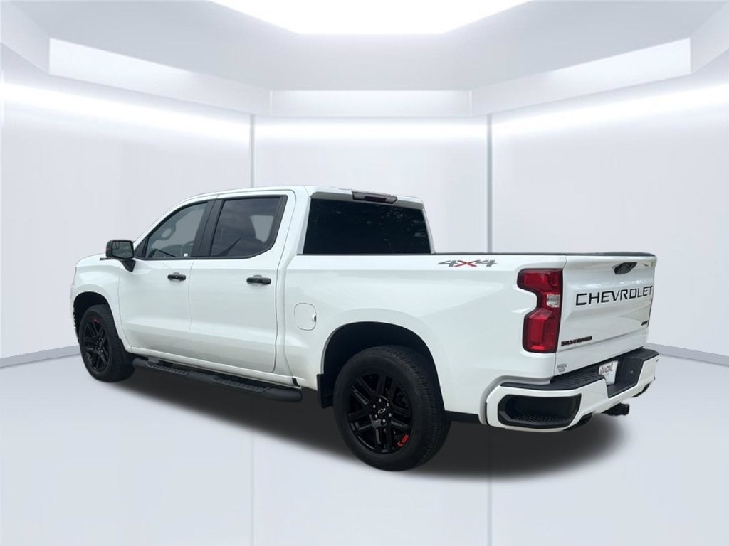 Used 2022 Chevrolet Silverado 1500 RST w/ Redline Edition AWD/4WD image 9