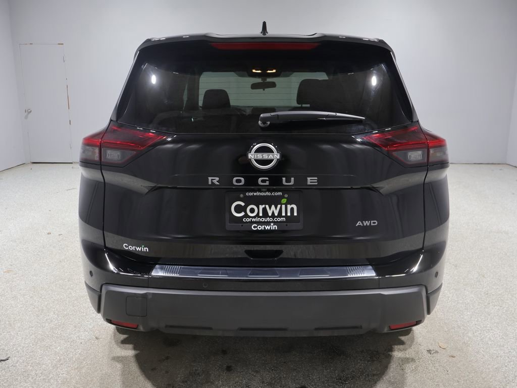 Used 2025 Nissan Rogue SV AWD/4WD image 3
