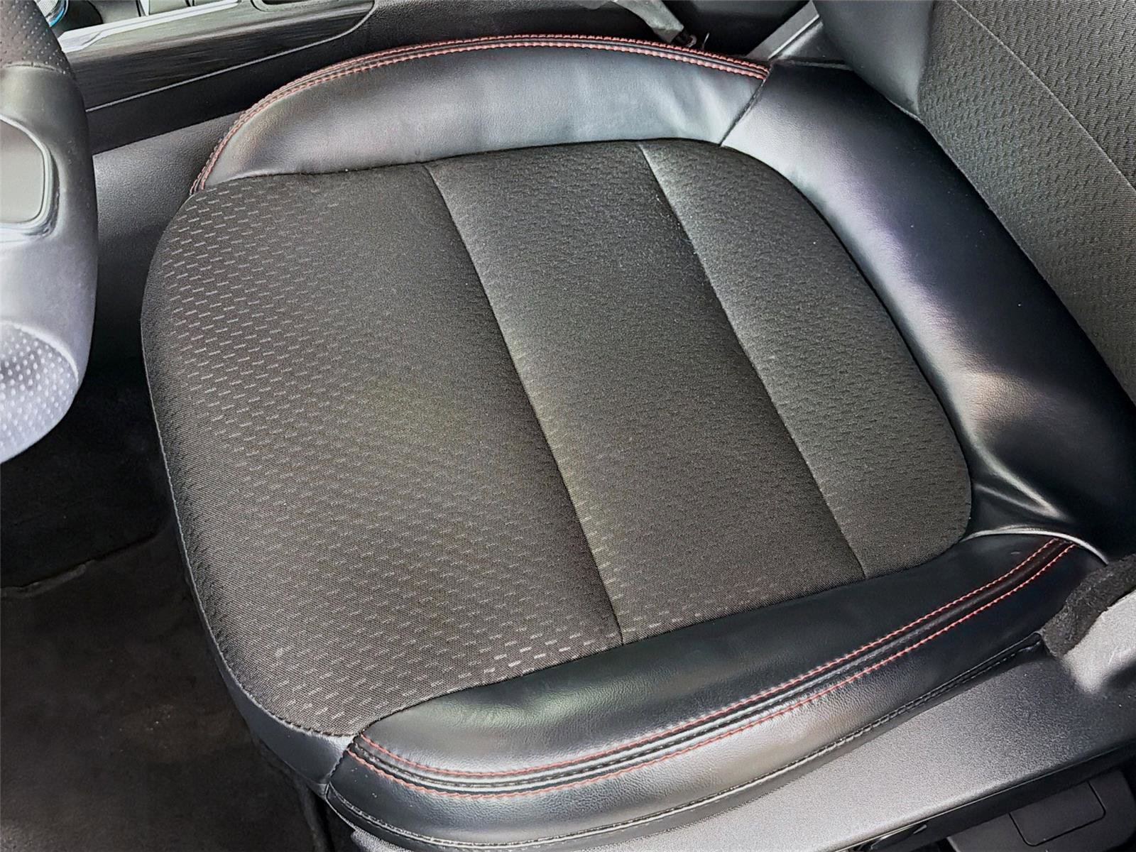 Used 2025 Ford Escape ST-Line Select w/ Tech Pack #1 AWD/4WD image 19