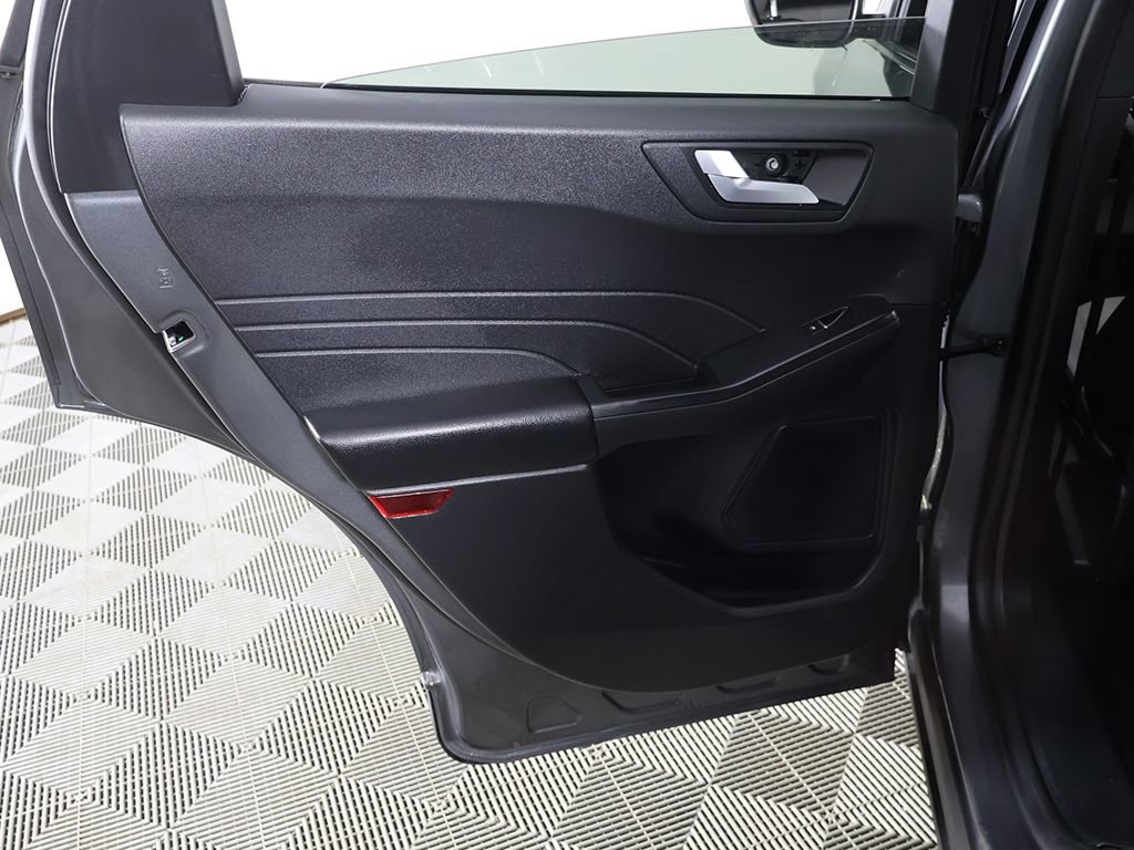 Used 2024 Ford Escape SE image 24