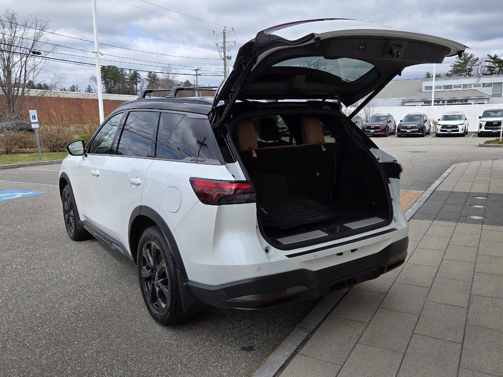 Certified 2026 INFINITI QX60 Autograph w/ Dark Cargo Package image 19