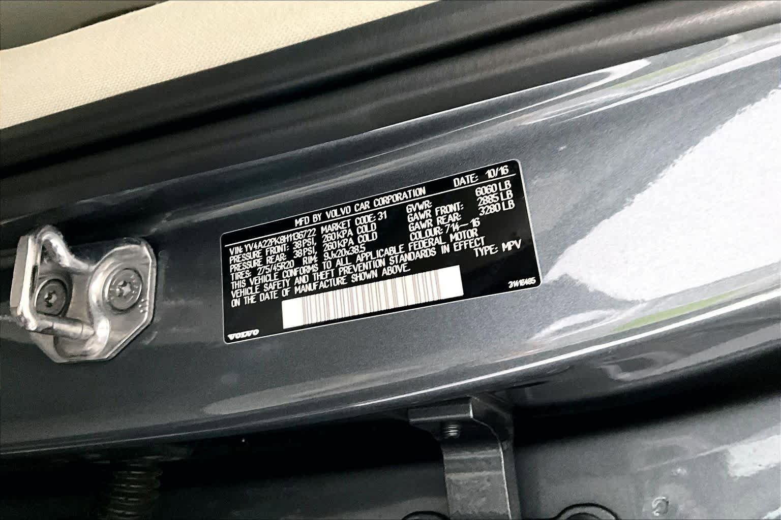 Used 2017 Volvo XC90 T6 Momentum w/ Vision Package image 31