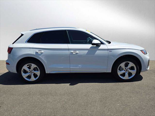Used 2024 Audi Q5 2.0T Premium Plus w/ Premium Plus Package AWD/4WD image 2