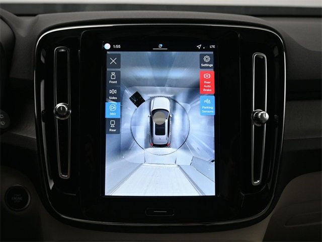 New 2026 Volvo XC40 B4 Plus w/ Protection Package Premier image 20