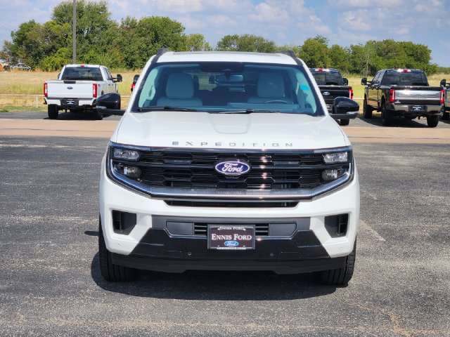 New 2027 Ford Expedition Max Platinum w/ Driver's Package RWD image 2