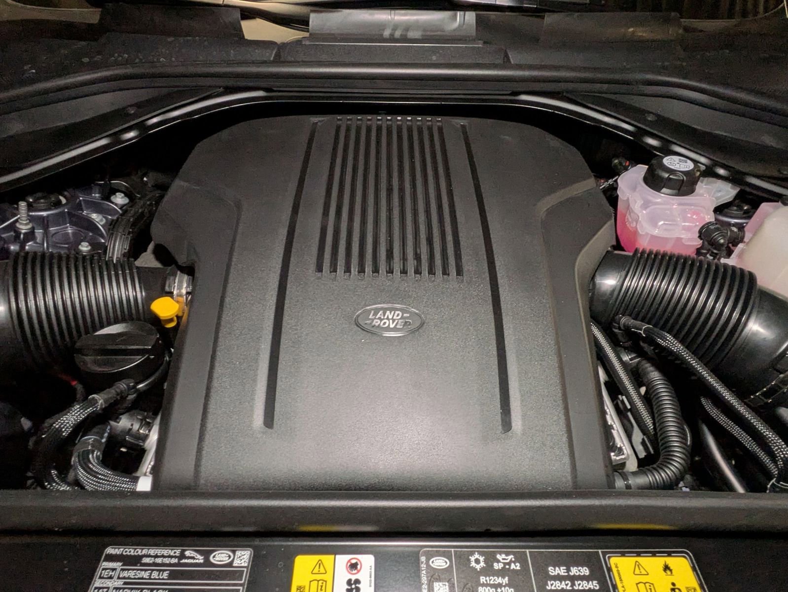 New 2025 Land Rover Range Rover SE image 17