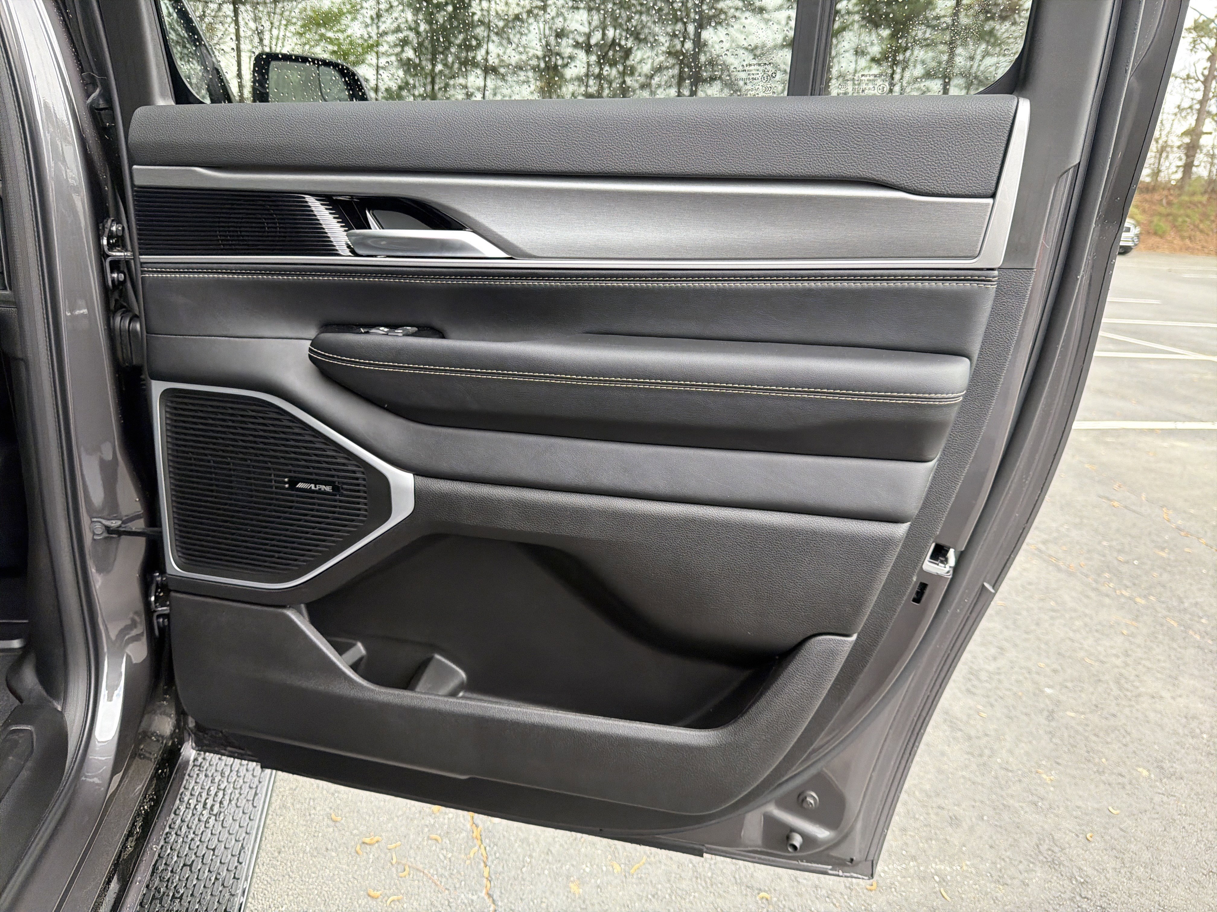 New 2026 Jeep Grand Wagoneer L 2WD w/ Premium Group I image 19