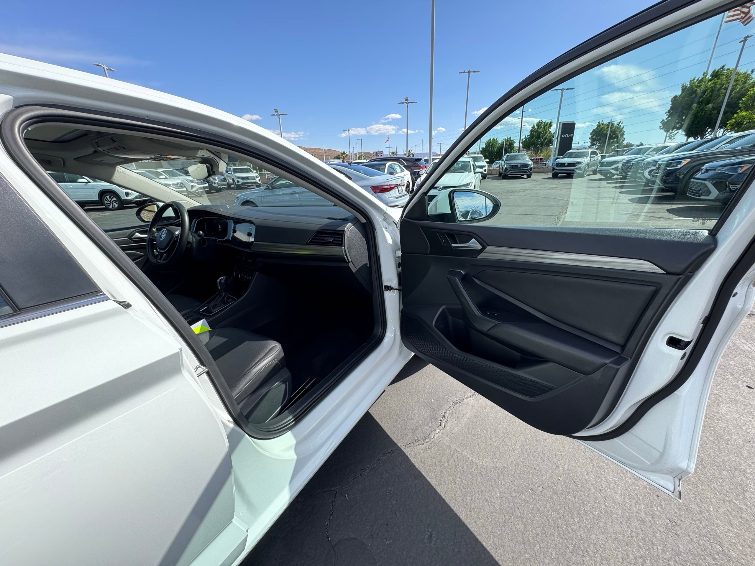 Used 2020 Volkswagen Jetta SEL FWD image 18