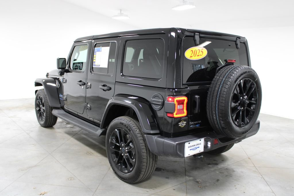 Used 2025 Jeep Wrangler Sahara 4xe image 7