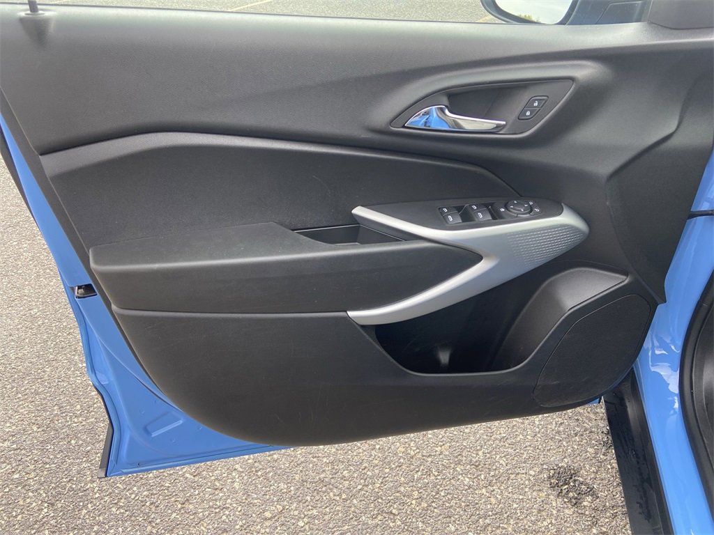 Certified 2024 Chevrolet Trax RS image 22