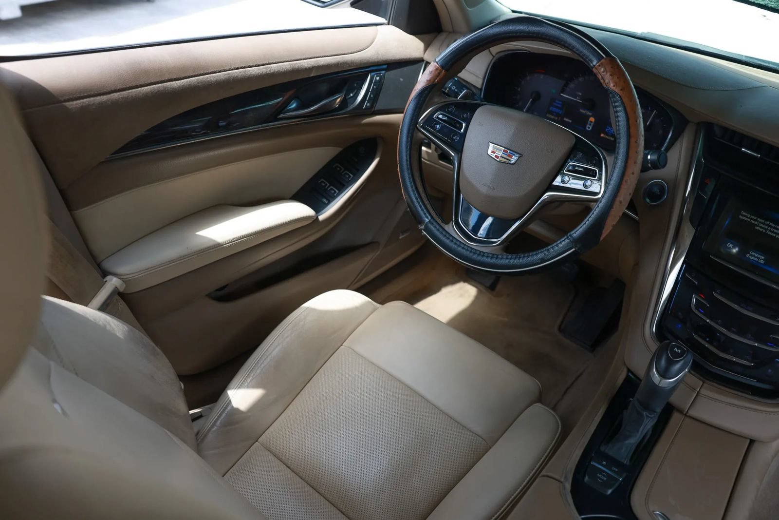 Used 2015 Cadillac CTS Luxury RWD image 12