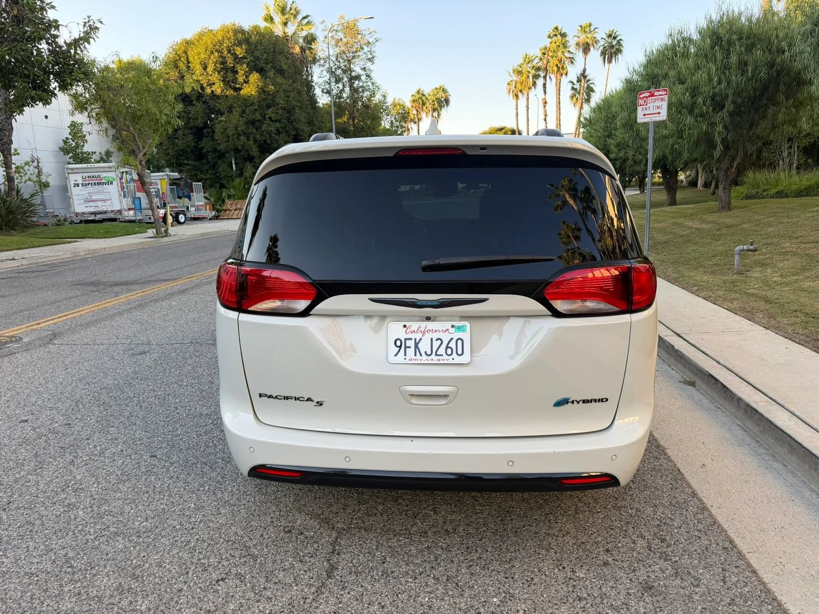 Used 2020 Chrysler Pacifica Limited w/ Advanced Safetytec Group FWD image 6