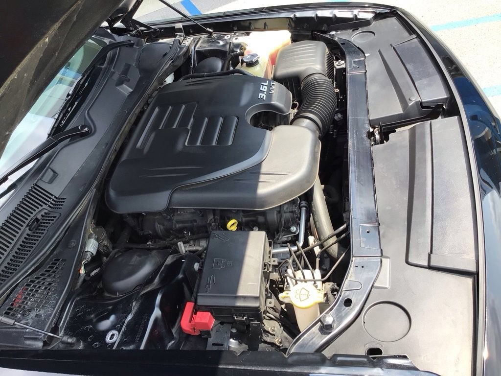 Used 2015 Dodge Challenger SXT Plus w/ Driver Convenience Group RWD image 38