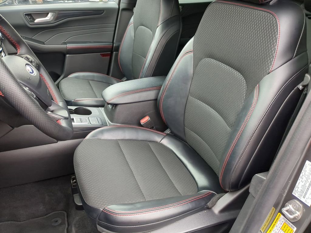 Used 2025 Ford Escape ST-Line image 24