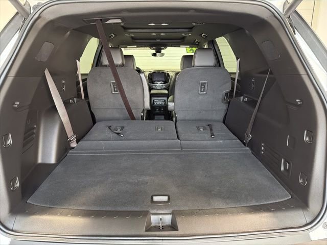 Used 2023 Chevrolet Traverse RS AWD/4WD image 34