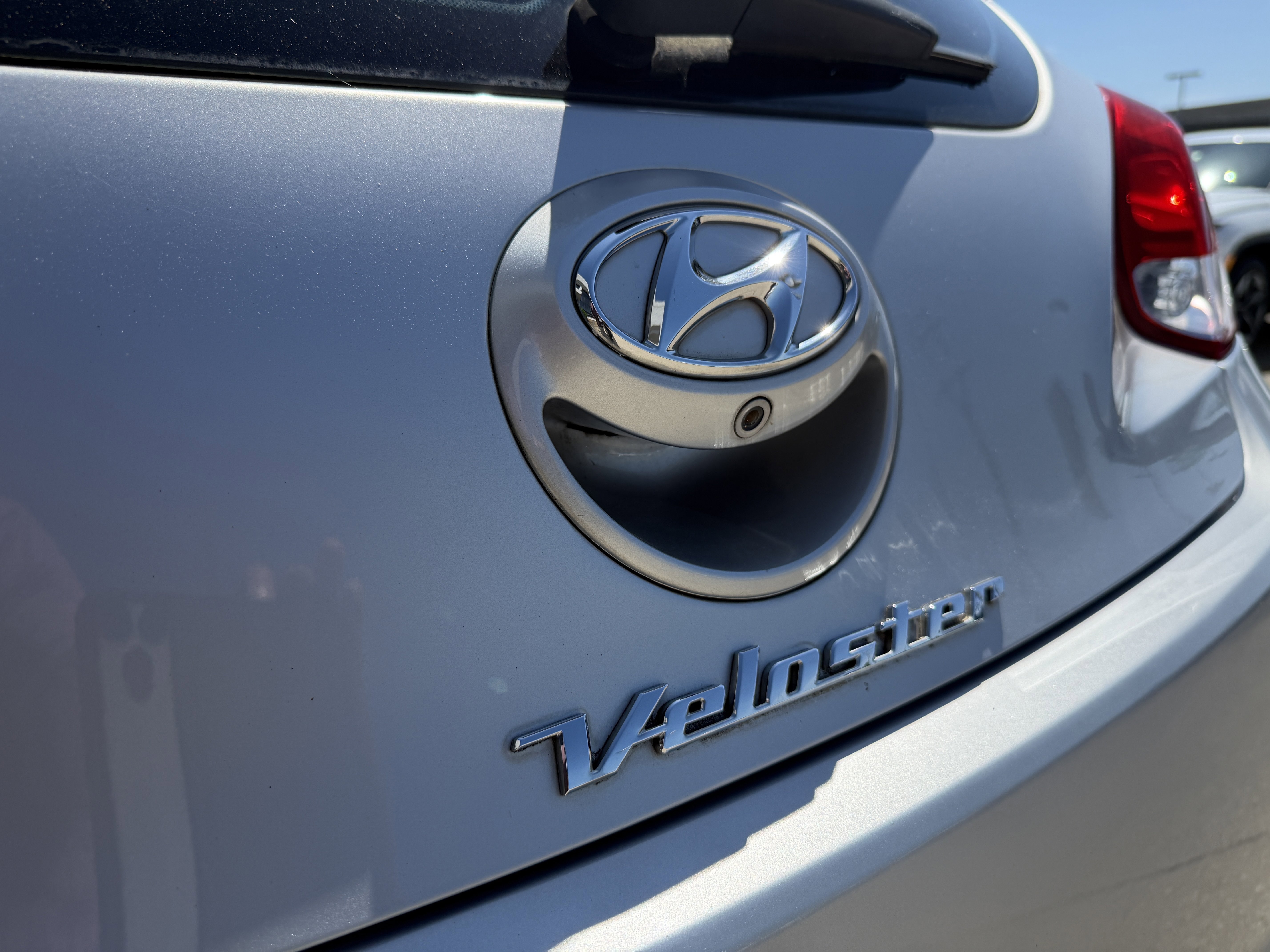 Used 2017 Hyundai Veloster Value Edition FWD image 8
