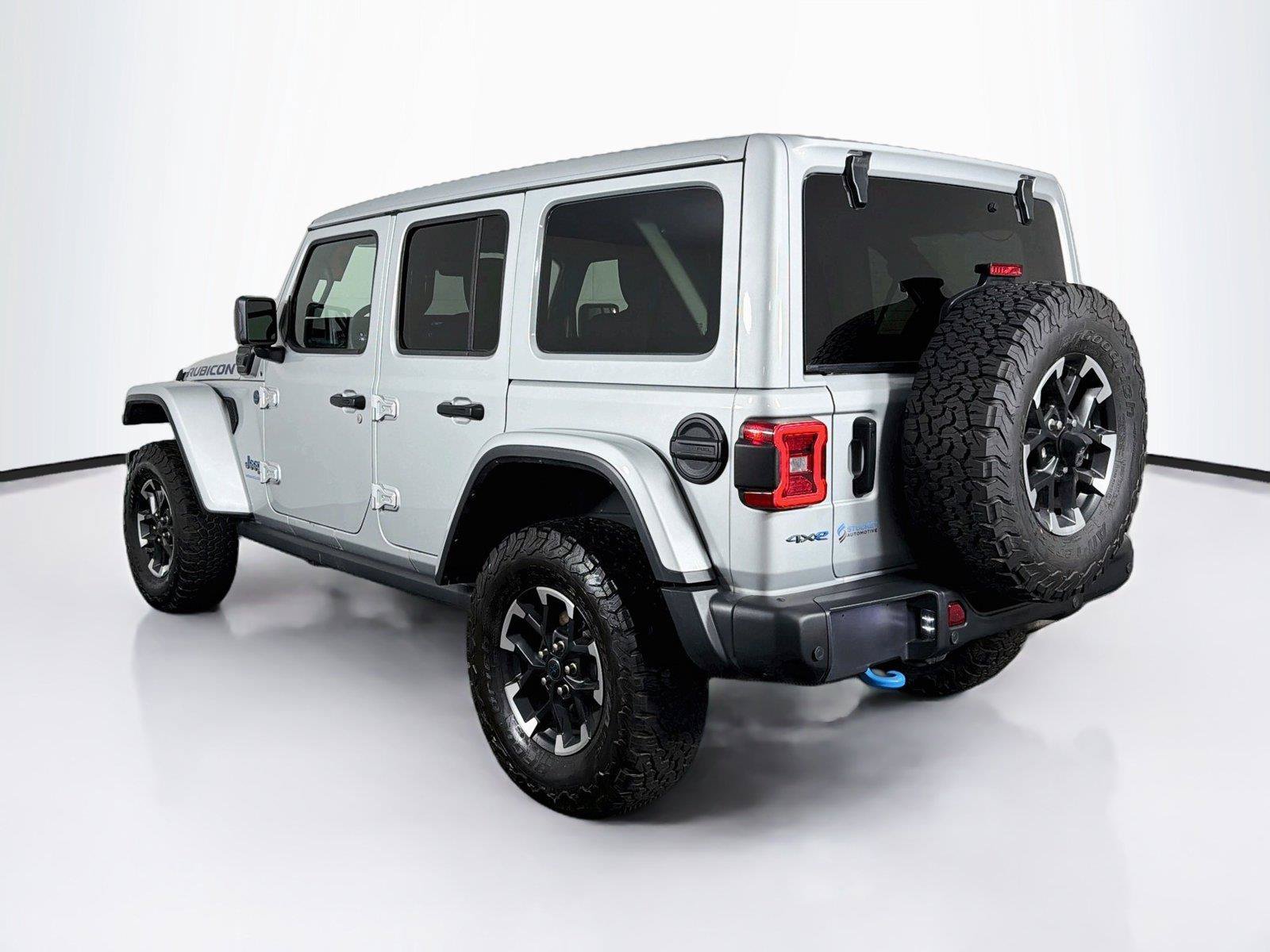 Used 2024 Jeep Wrangler Unlimited Rubicon 4xe AWD/4WD image 9